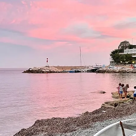 2 Sur La Plage * Eze
